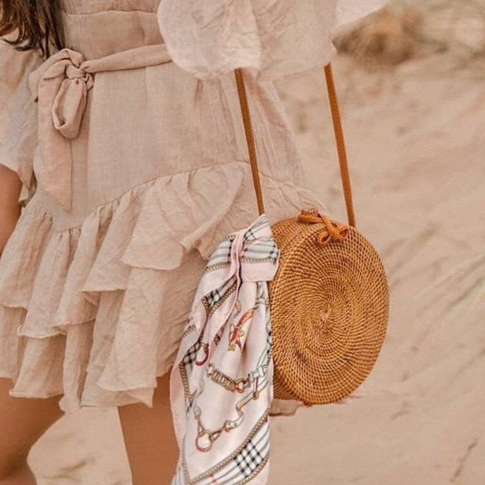 NWOT Rattan Bag with bow clasp